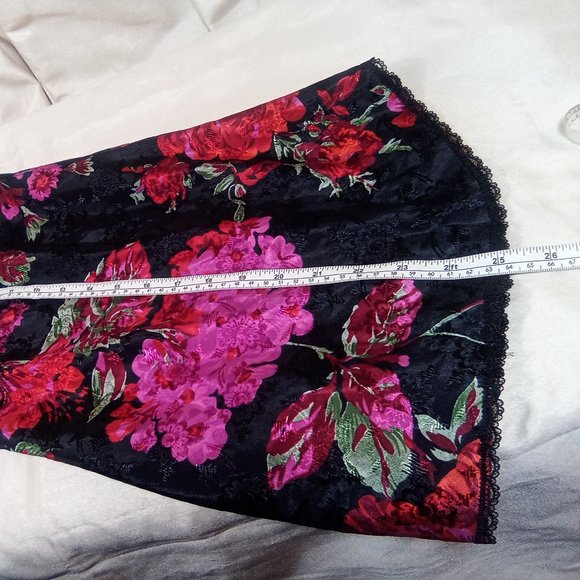 Beautiful Negligee - Picture 9 of 12